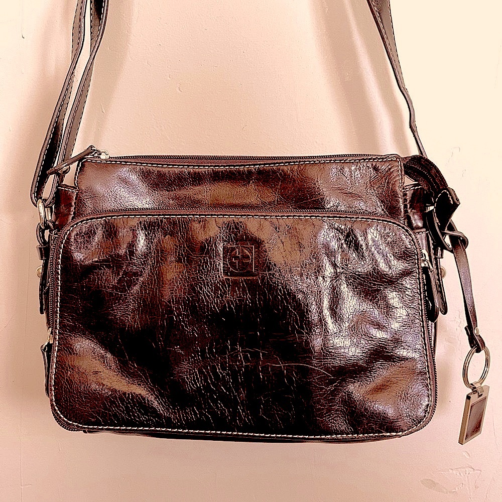 Giani Bernini leather purse